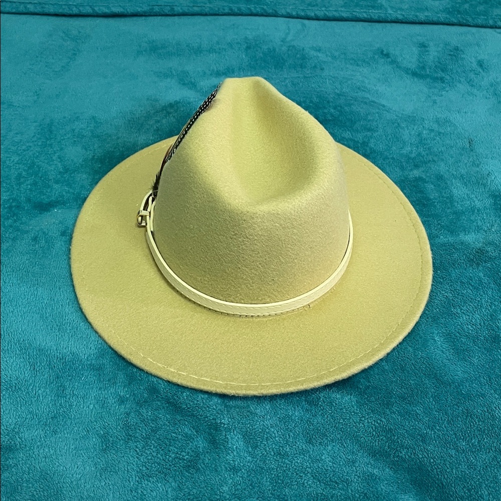 Tan Women's Felt Fedora Western Cowboy Hat Cream Belt Feather Accent - Picture 5 of 7